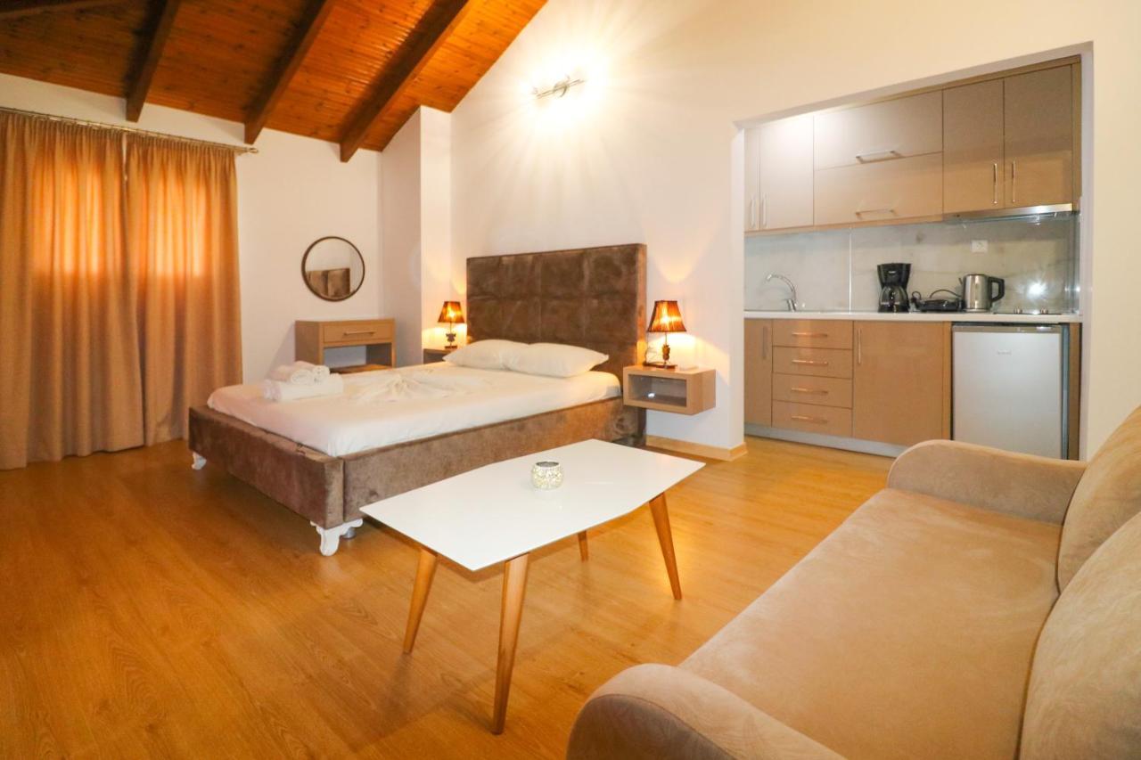 Lido Apartments Himare Ngoại thất bức ảnh