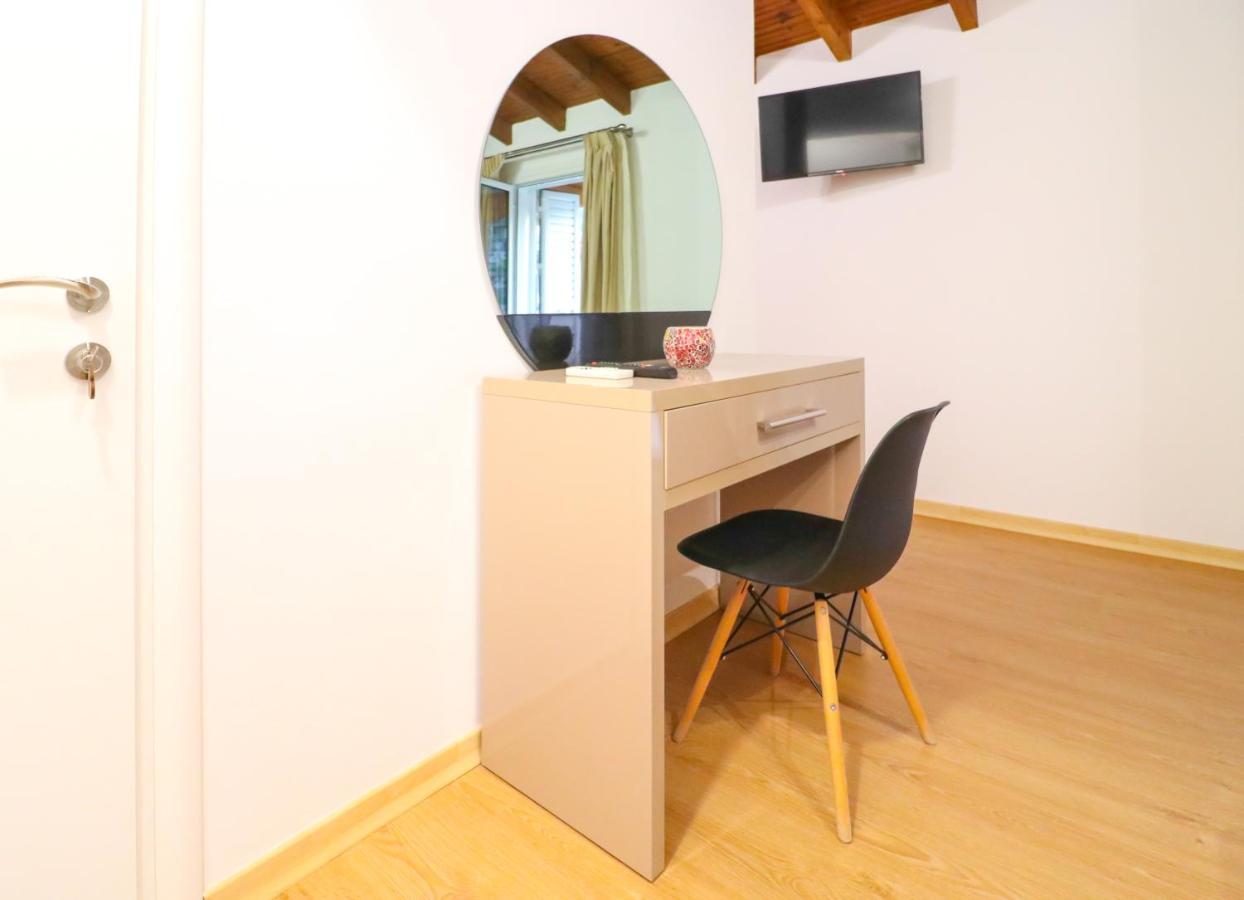 Lido Apartments Himare Ngoại thất bức ảnh