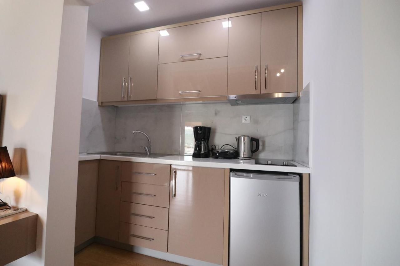 Lido Apartments Himare Ngoại thất bức ảnh